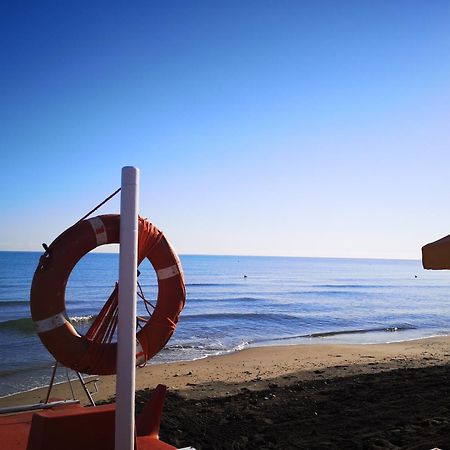 Baywatch Hotel Margherita Di Savoia Buitenkant foto
