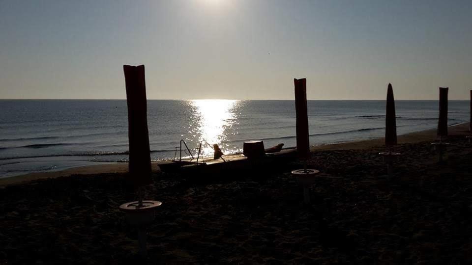 Baywatch Hotel Margherita Di Savoia Buitenkant foto
